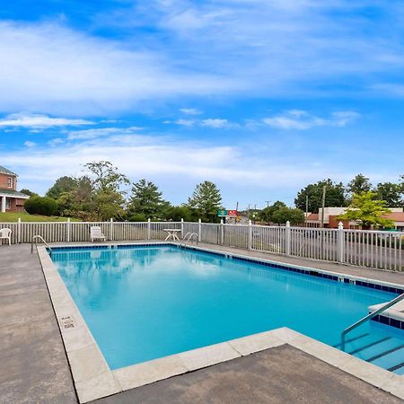 Econo Lodge Waynesboro - Skyline Drive Exterior foto