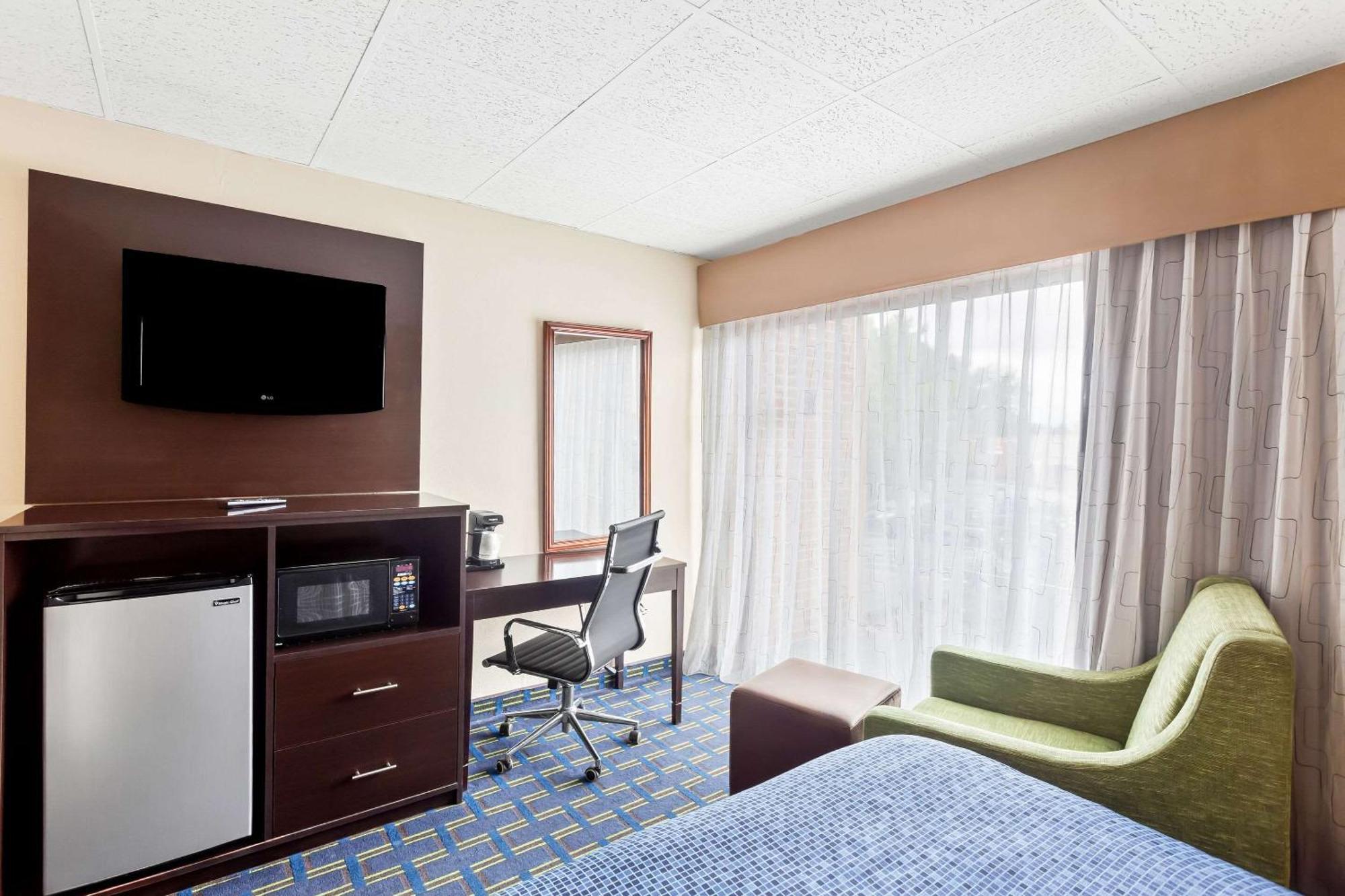 Econo Lodge Waynesboro - Skyline Drive Exterior foto