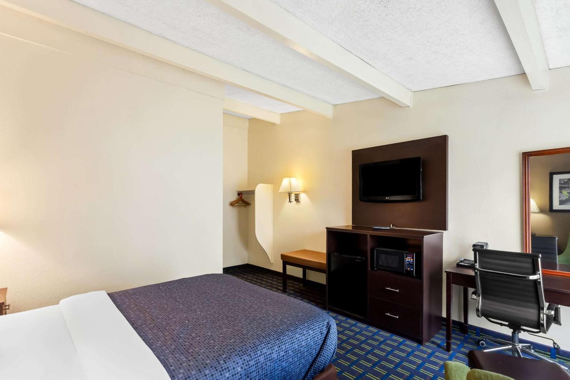 Econo Lodge Waynesboro - Skyline Drive Exterior foto