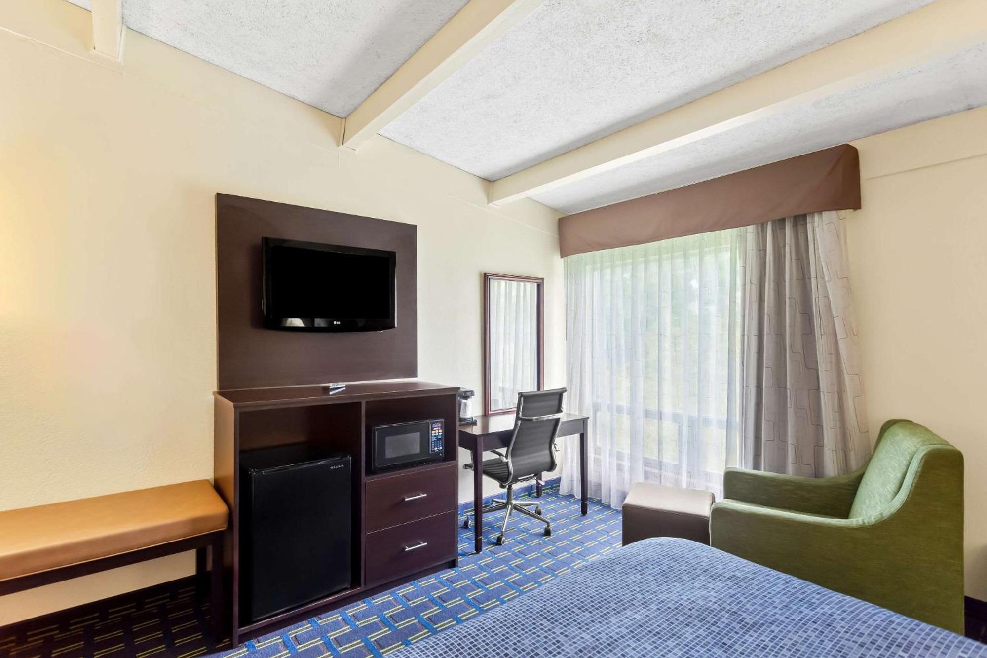 Econo Lodge Waynesboro - Skyline Drive Exterior foto