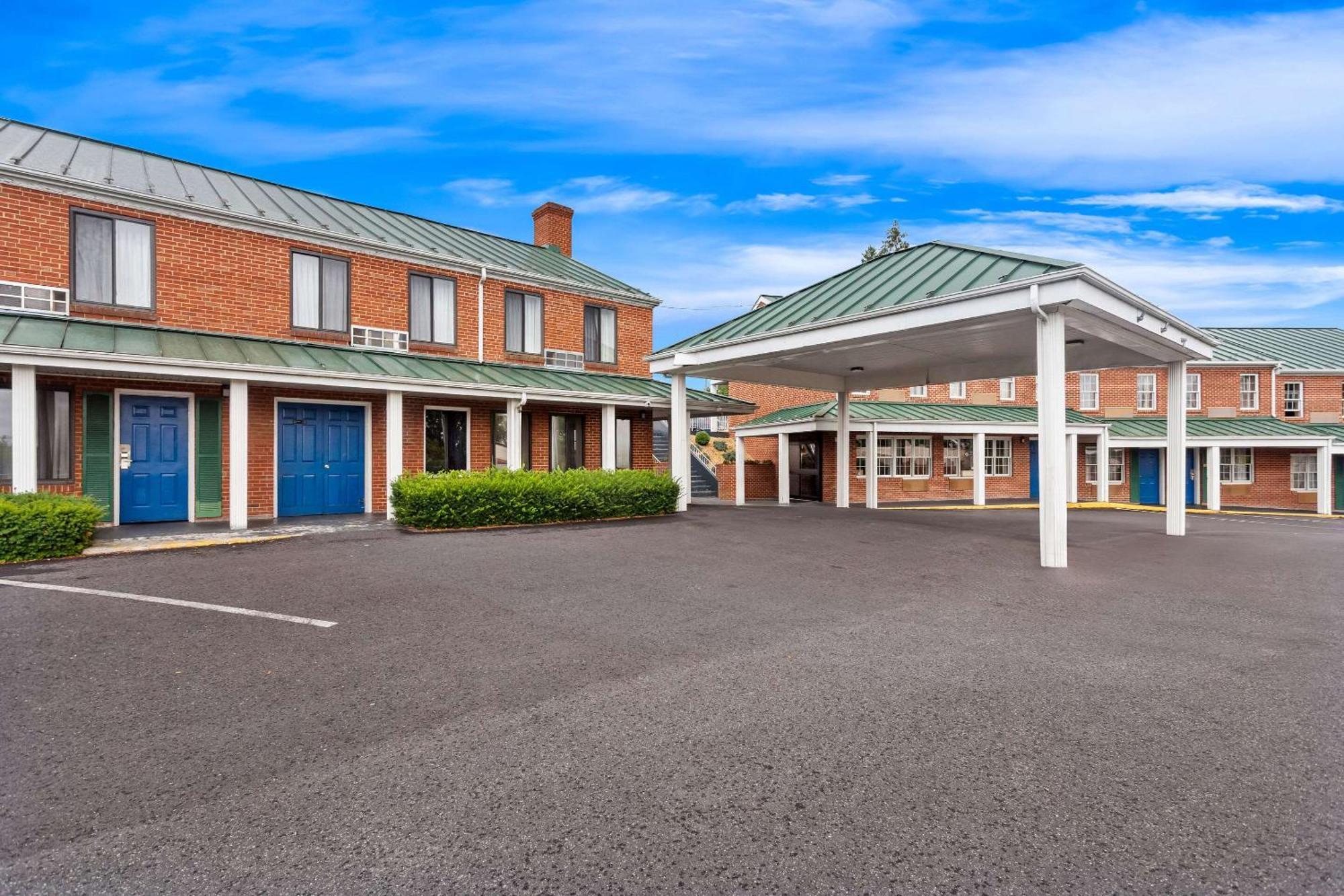 Econo Lodge Waynesboro - Skyline Drive Exterior foto